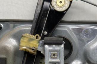 Leve vitre electrique avant gauche VOLKSWAGEN POLO 4