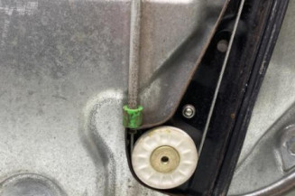 Leve vitre electrique avant gauche VOLKSWAGEN POLO 4