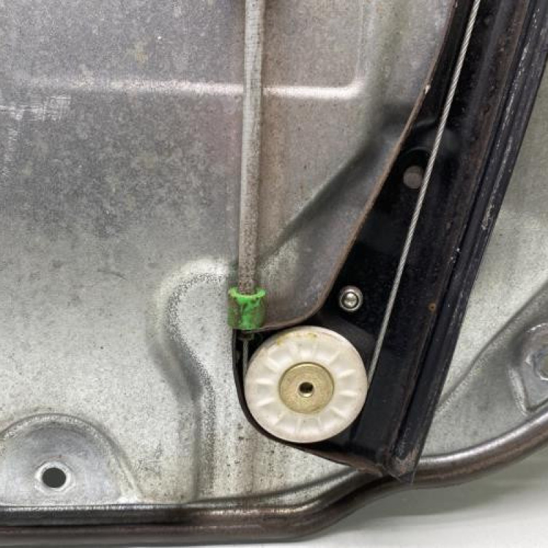 Leve vitre electrique avant gauche VOLKSWAGEN POLO 4 Photo n°7