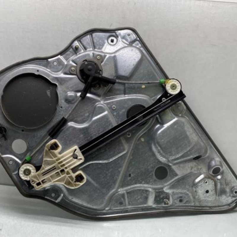 Leve vitre mecanique arriere gauche VOLKSWAGEN POLO 4 Photo n°3