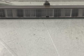 Feu arriere stop central TOYOTA YARIS 2 Photo n°1