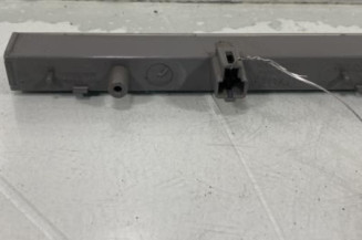 Feu arriere stop central TOYOTA YARIS 2