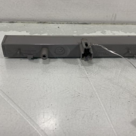 Feu arriere stop central TOYOTA YARIS 2