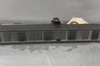 Feu arriere stop central TOYOTA YARIS 2 Photo n°1