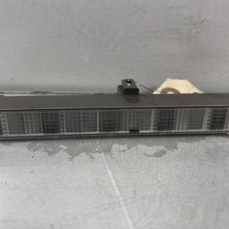 Feu arriere stop central TOYOTA YARIS 2 Photo n°1