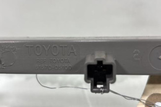 Feu arriere stop central TOYOTA YARIS 2