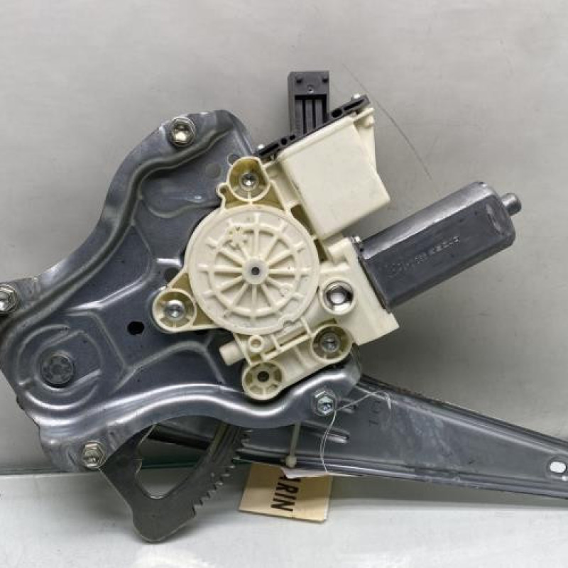 Leve vitre electrique arriere gauche TOYOTA AVENSIS 2 Photo n°1