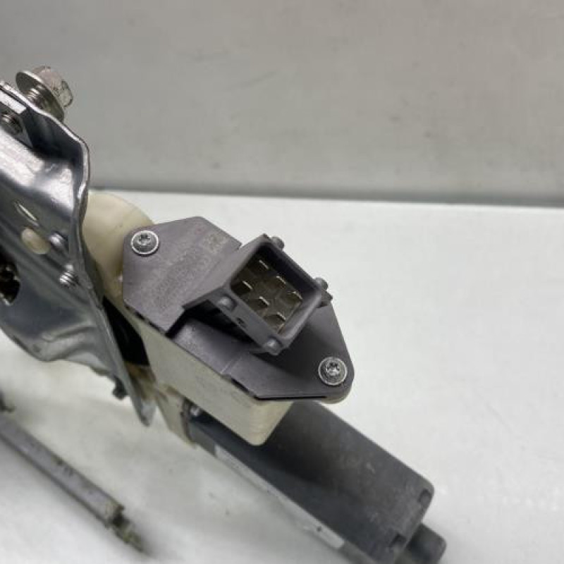 Leve vitre electrique avant gauche TOYOTA AVENSIS 2 Photo n°2