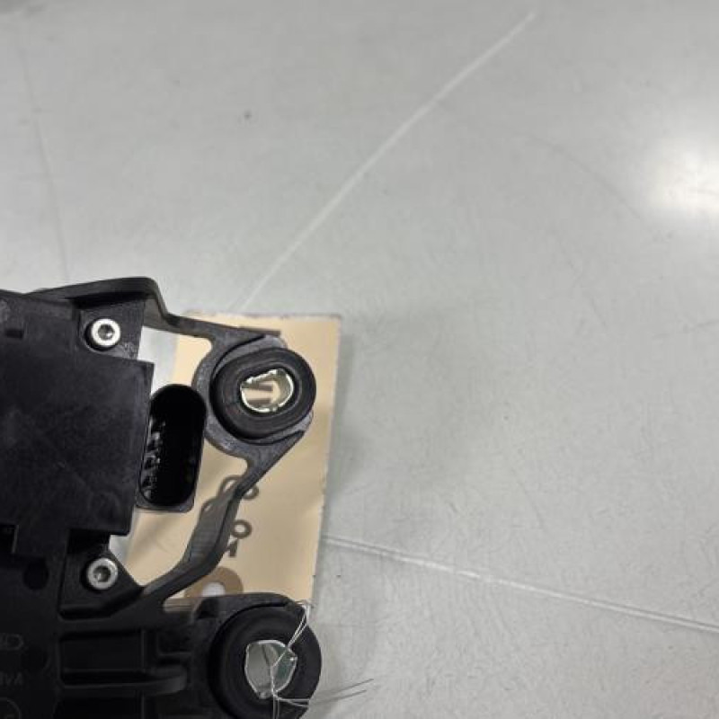 Moteur essuie glace arriere VOLKSWAGEN GOLF 6 Photo n°3