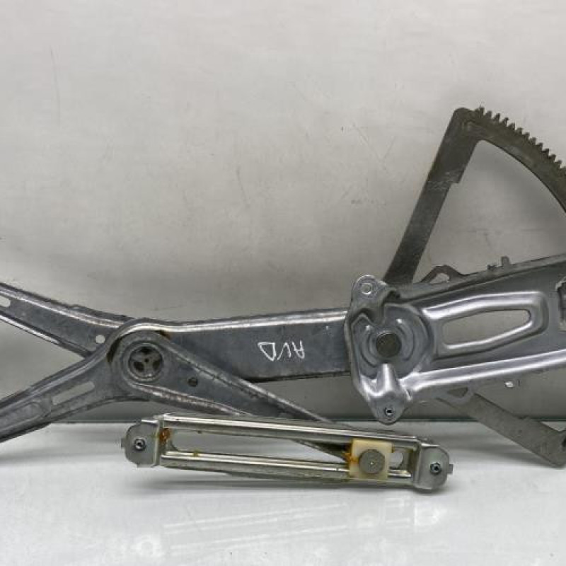 Leve vitre mecanique avant droit OPEL CORSA C Photo n°1
