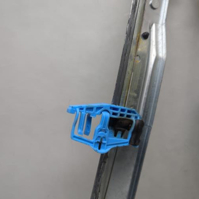 Leve vitre electrique avant gauche CITROEN C3 PICASSO Photo n°2