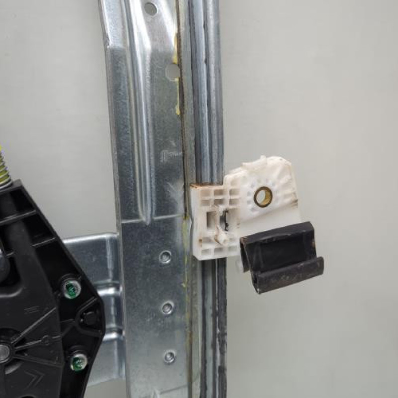 Leve vitre electrique avant gauche CITROEN C3 PICASSO Photo n°3