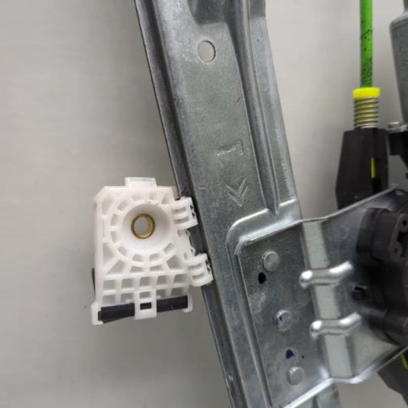 Leve vitre electrique avant gauche CITROEN C3 PICASSO Photo n°7