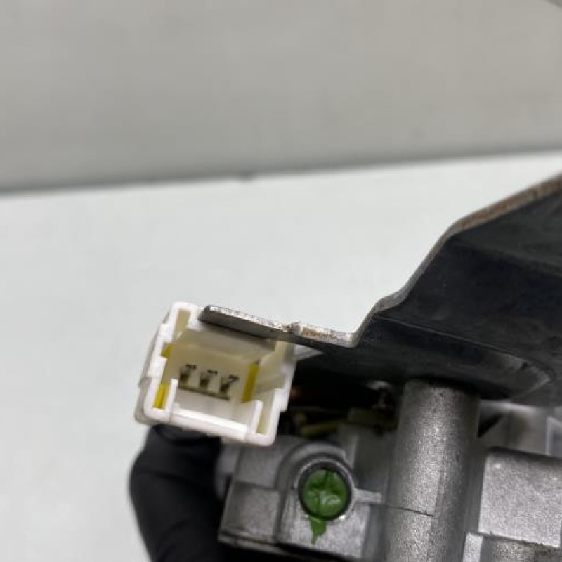 Moteur essuie glace arriere RENAULT CLIO 2 Photo n°4