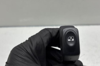 Interrupteur de leve vitre avant droit RENAULT CLIO 2 Photo n°1