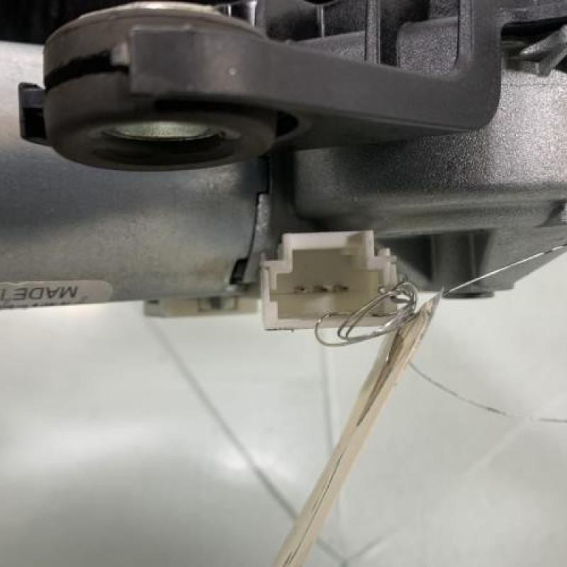 Moteur essuie glace arriere PEUGEOT 508 1 SW Photo n°4