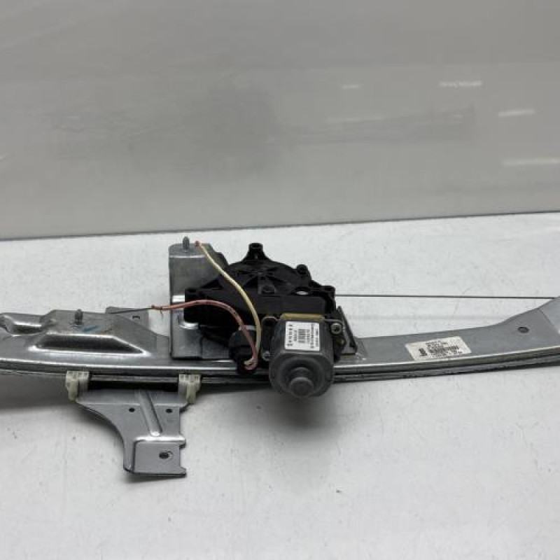 Leve vitre electrique avant droit PEUGEOT 208 1 Photo n°1