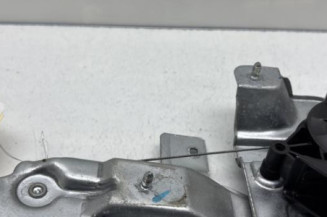 Leve vitre electrique avant droit PEUGEOT 208 1