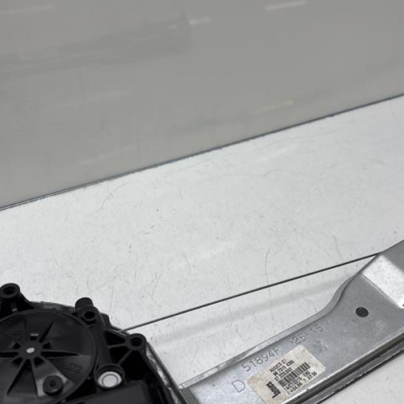 Leve vitre electrique avant droit PEUGEOT 208 1 Photo n°3