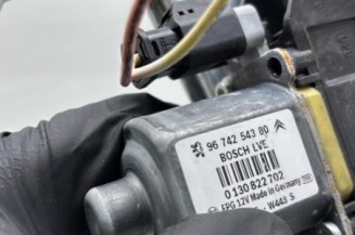 Leve vitre electrique avant droit PEUGEOT 208 1