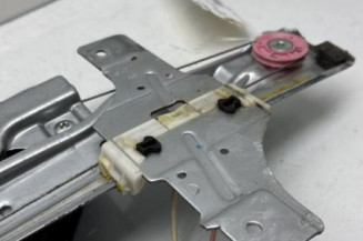 Leve vitre electrique avant droit PEUGEOT 208 1