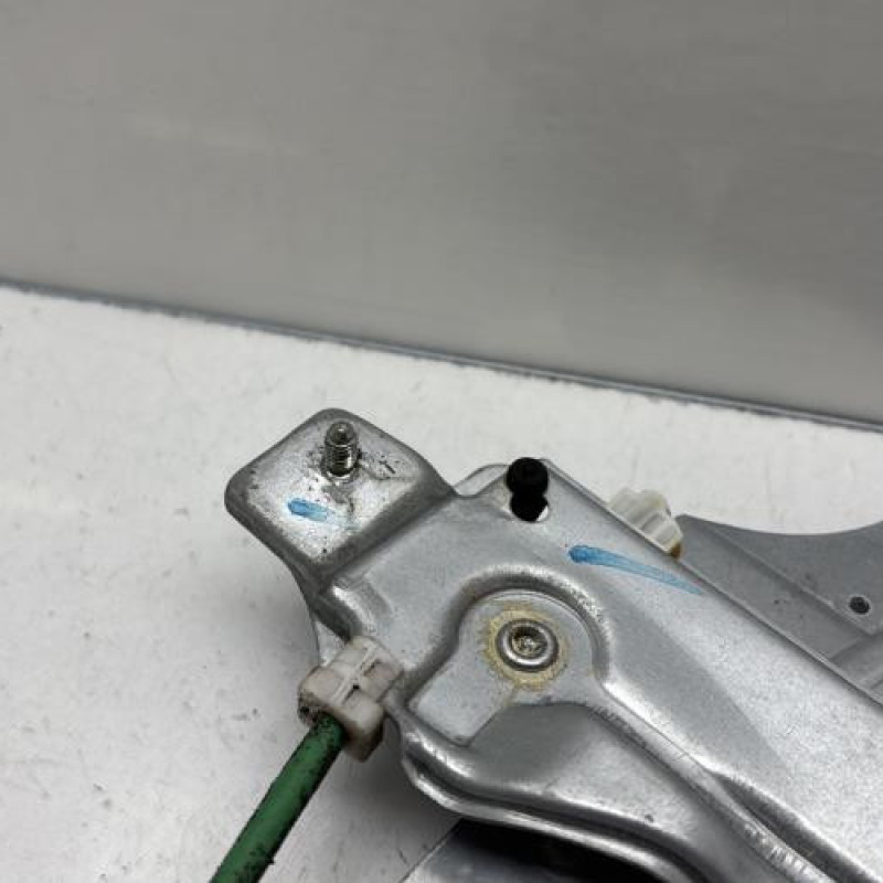 Leve vitre mecanique arriere gauche PEUGEOT 208 1 Photo n°4