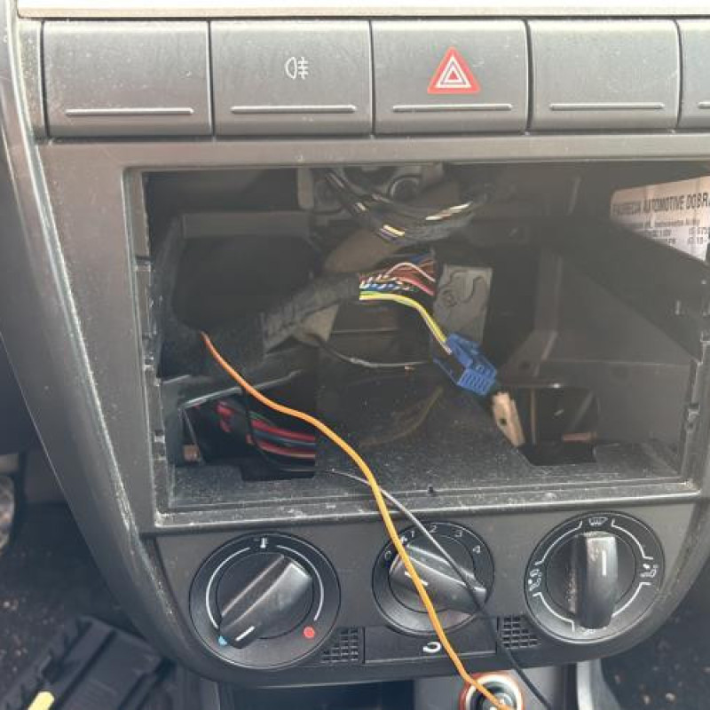 Moteur essuie glace avant VOLKSWAGEN FOX Photo n°20