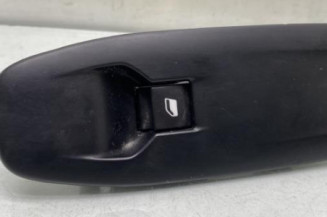 Interrupteur de leve vitre avant droit PEUGEOT 2008 1 Photo n°1