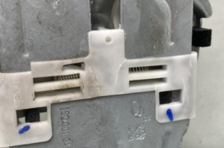 Leve vitre electrique avant gauche PEUGEOT 2008 1