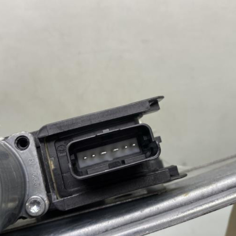 Leve vitre electrique avant gauche PEUGEOT 2008 1 Photo n°7