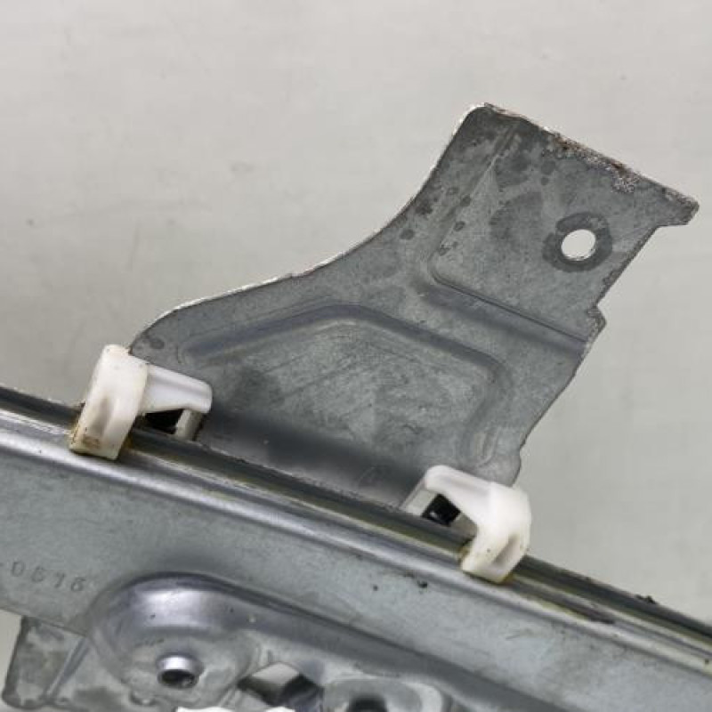 Leve vitre mecanique arriere gauche PEUGEOT 2008 1 Photo n°3