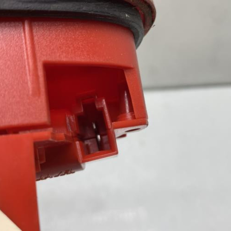 Feu arriere stop central RENAULT MASTER 2 Photo n°3