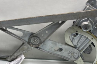 Leve vitre electrique avant droit RENAULT GRAND SCENIC 3 Photo n°1