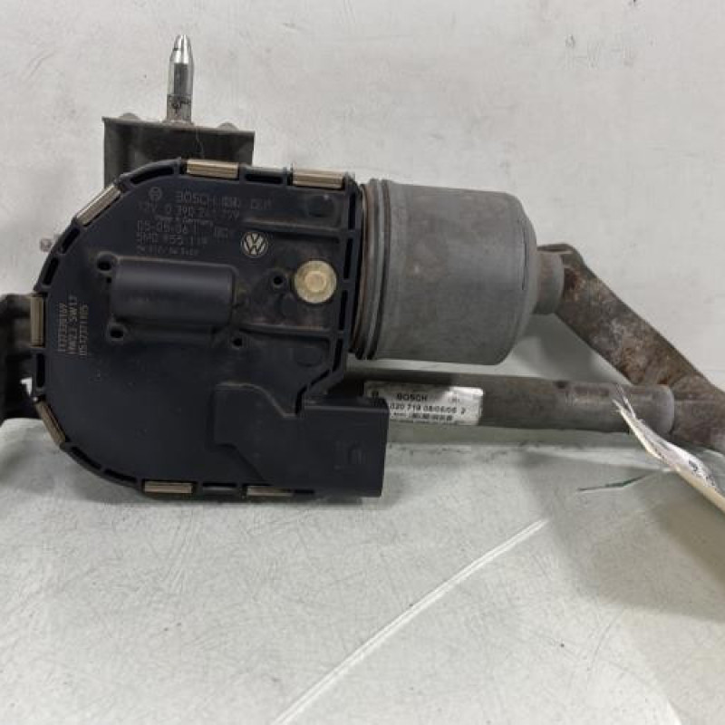 Moteur essuie glace avant gauche VOLKSWAGEN GOLF PLUS Photo n°1