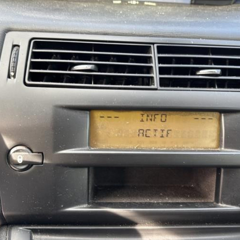 Feu arriere stop central CITROEN C4 1 Photo n°20