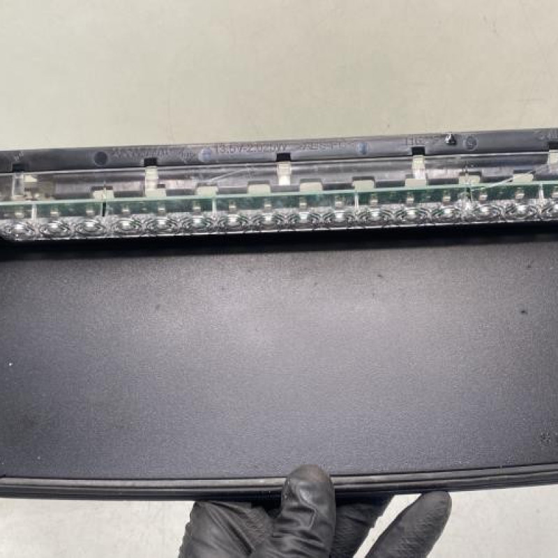 Feu arriere stop central RENAULT LAGUNA 3 Photo n°3