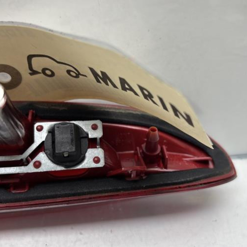 Feu arriere stop central PEUGEOT 208 1 Photo n°3