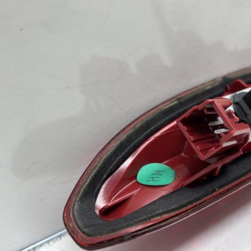 Feu arriere stop central PEUGEOT 208 1 Photo n°4