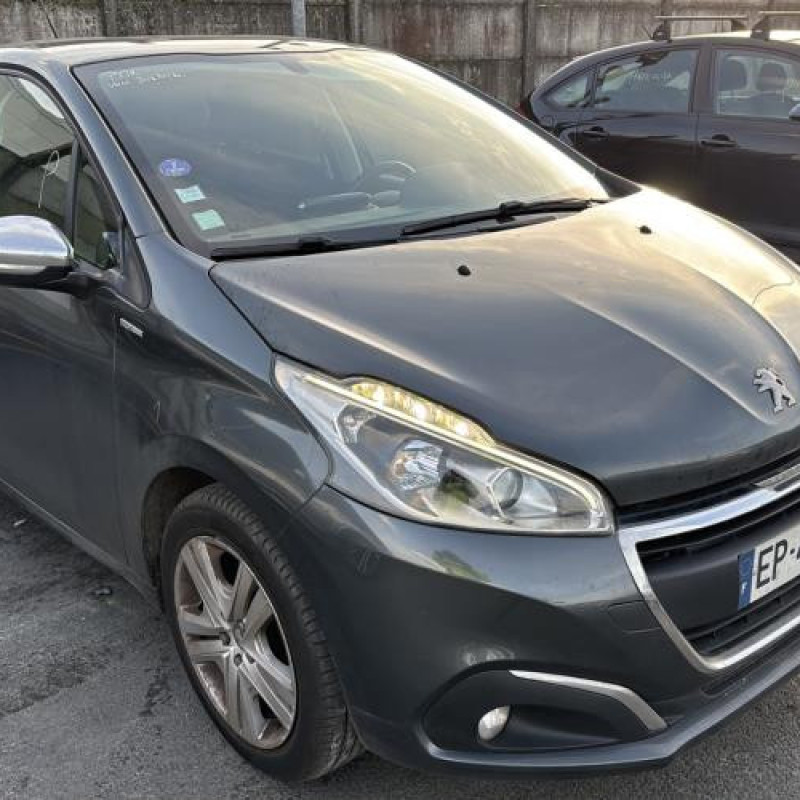 Feu arriere stop central PEUGEOT 208 1 Photo n°7