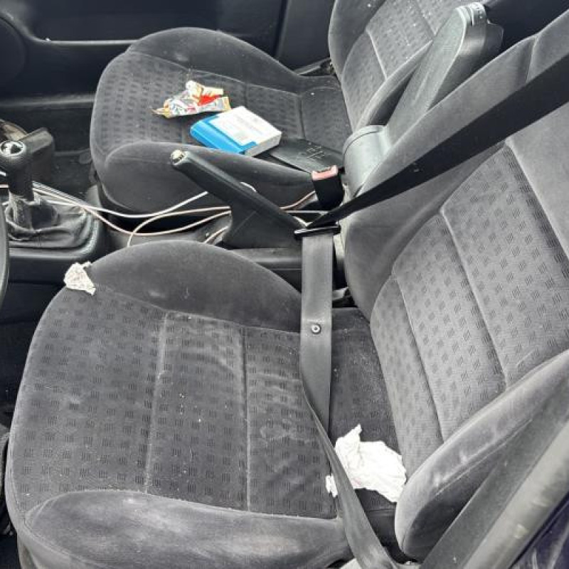 Leve vitre electrique arriere gauche VOLKSWAGEN GOLF 4 Photo n°16