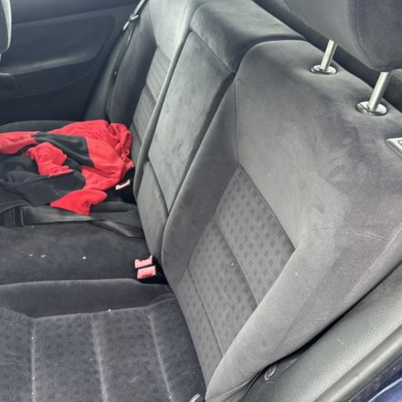 Leve vitre electrique arriere gauche VOLKSWAGEN GOLF 4 Photo n°17