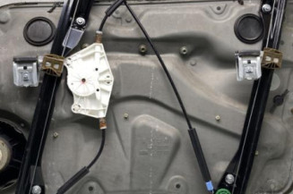 Leve vitre electrique avant gauche VOLKSWAGEN GOLF 4
