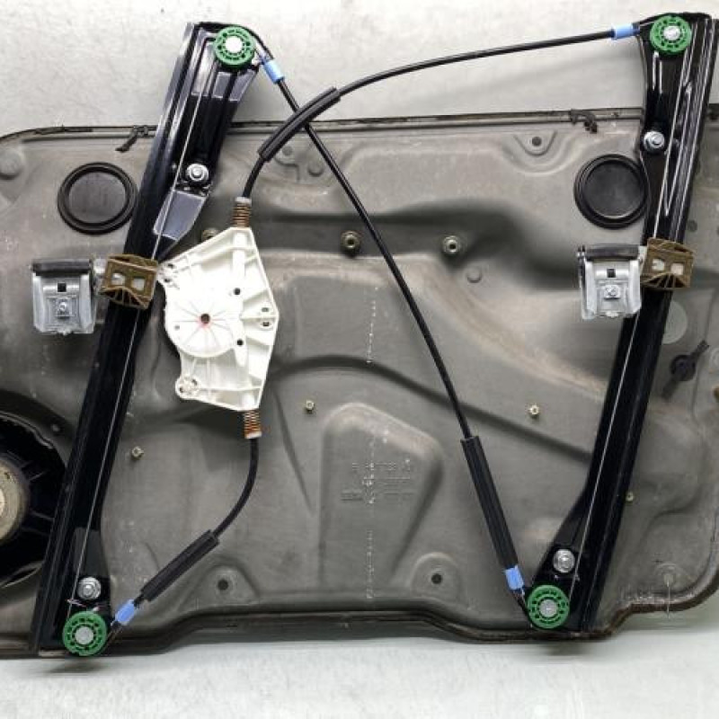 Leve vitre electrique avant gauche VOLKSWAGEN GOLF 4 Photo n°4