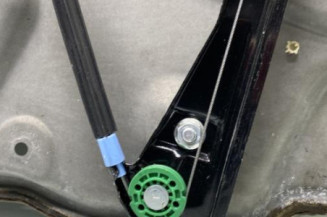 Leve vitre electrique avant gauche VOLKSWAGEN GOLF 4