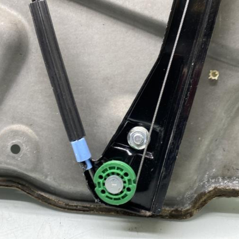 Leve vitre electrique avant gauche VOLKSWAGEN GOLF 4 Photo n°9