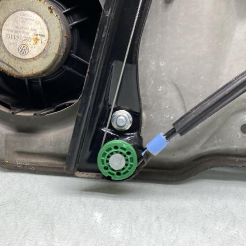 Leve vitre electrique avant gauche VOLKSWAGEN GOLF 4 Photo n°10
