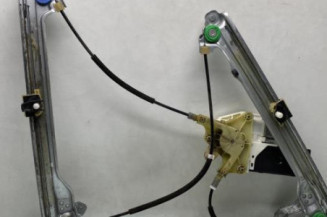 Leve vitre electrique avant droit RENAULT LATITUDE Photo n°1