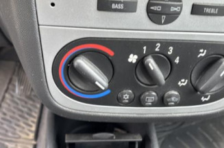 Moteur essuie glace avant OPEL CORSA C