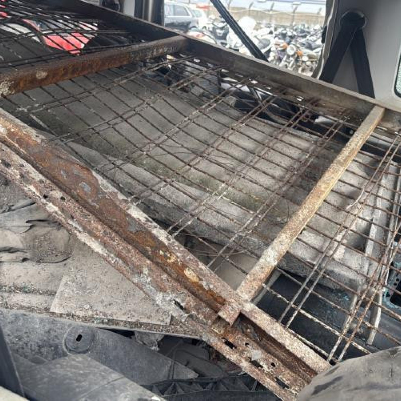 Leve vitre electrique avant gauche FIAT DOBLO 2 Photo n°9