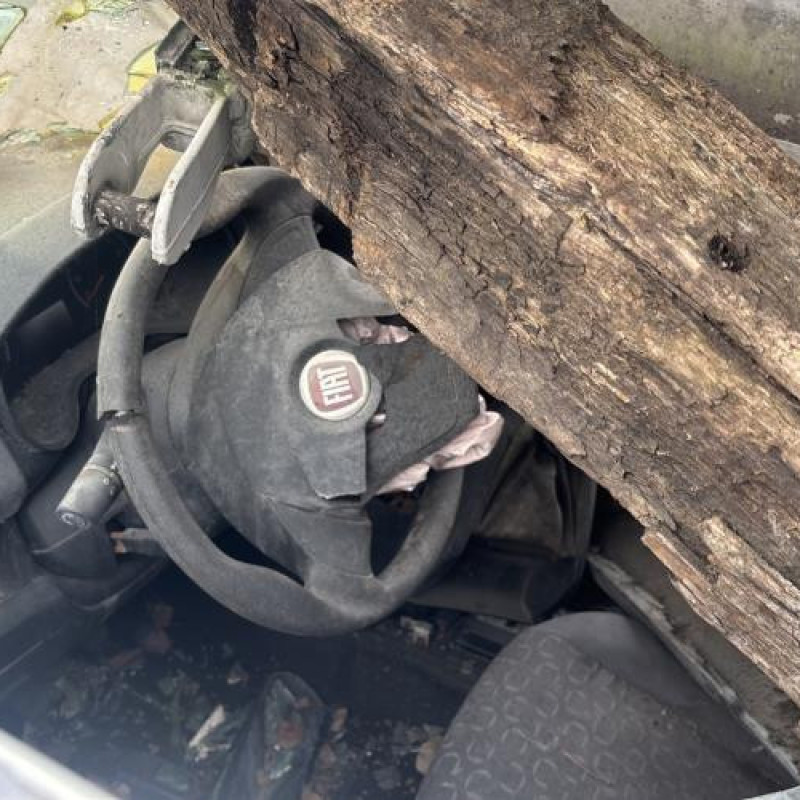 Leve vitre electrique avant gauche FIAT DOBLO 2 Photo n°10